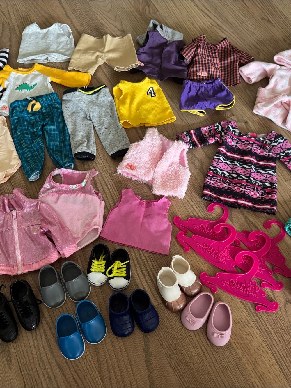 Assorted Doll Outfit Set with Pink Fleece Vest and Accessories
